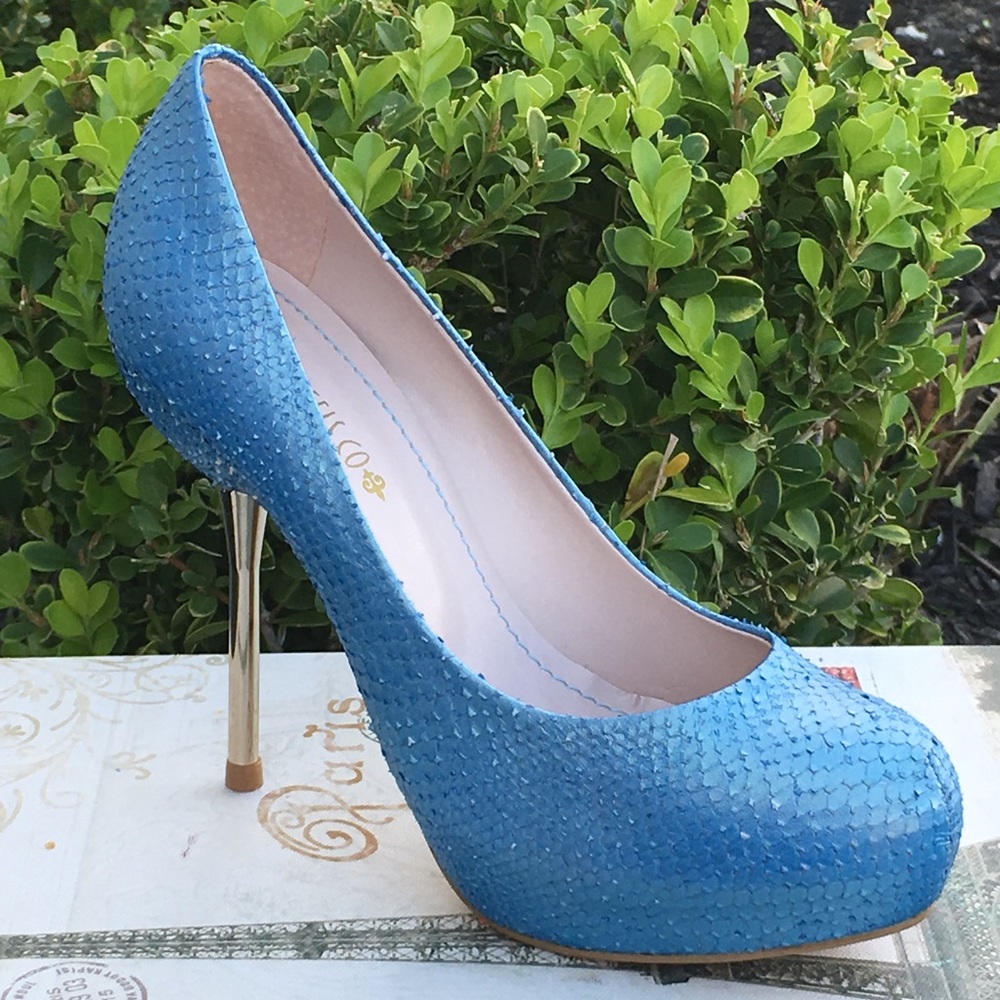 Top Heels Co Alexis Blue Pumps